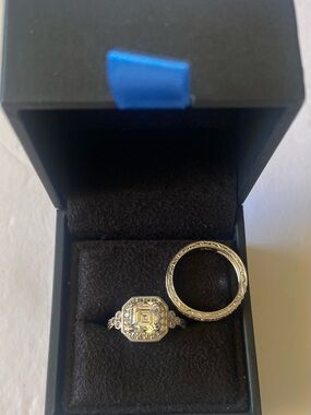 Antique-Inspired Silver Engagement Ring Set with Clear Stone